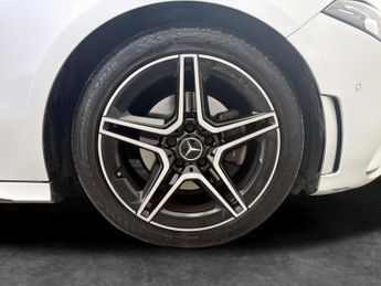 Mercedes-Benz A Class 1.3 A200 AMG Line Edition (Executive) 7G-DCT (163 ps) - SELF PAR