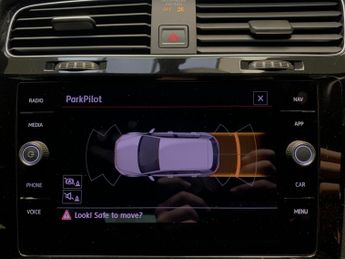Volkswagen Golf 2.0 TDI GTD DSG (184 ps) - PADDLE SHIFT - PARK SENSORS - CLIMATE