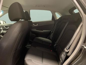 Hyundai Kona 64kWh Premium (10.5kW Charger) (204 ps) - HEATED SEATS - HEATED 