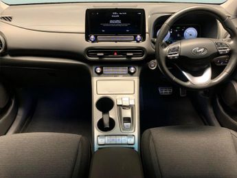 Hyundai Kona 64kWh Premium (10.5kW Charger) (204 ps) - HEATED SEATS - HEATED 