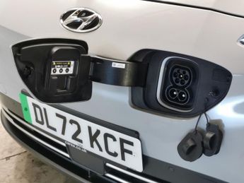Hyundai Kona 64kWh Premium (10.5kW Charger) (204 ps) - HEATED SEATS - HEATED 