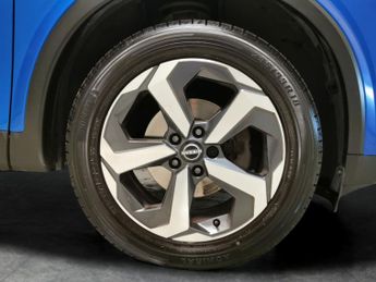 Nissan Qashqai 1.3 DIG-T MHEV N-Connecta XTRON (158 ps) - INTELLIGENT LANE INTE