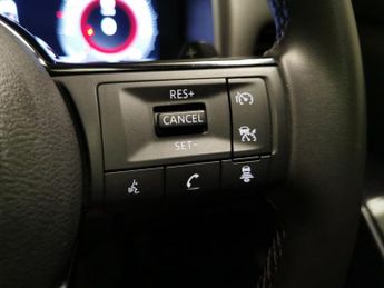 Nissan Qashqai 1.3 DIG-T MHEV N-Connecta XTRON (158 ps) - INTELLIGENT LANE INTE