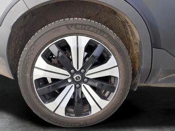 Volvo XC40 Recharge Twin 82kWh Plus AWD (408 ps) - KEYLESS ENTRY - PARK ASS