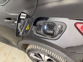 Volvo XC40 Recharge Twin 82kWh Plus AWD (408 ps) - KEYLESS ENTRY - PARK ASS
