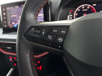 Seat Arona 1.5 TSI FR Sport DSG (150 ps) - LED - HEATED SEATS - NAV