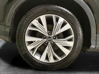 Audi Q4 E-tron 125kW 35 55kWh Sport [C+S/Tech] - HEATED SEATS - LANE DEPARTURE 
