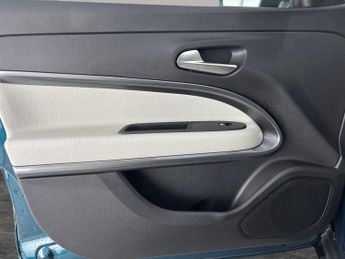 Fiat 600 1.2 MHEV La Prima e-DCT (100 ps) - CARPLAY - ACTIVE LANE ASSIST 