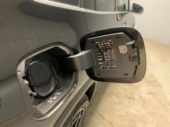 Mercedes-Benz EQA EQA 250+ 70.5kWh AMG Line (Premium) (190 ps) - ADAPTIVE LIGHTS
