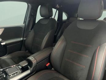Mercedes-Benz EQA EQA 250+ 70.5kWh AMG Line (Premium) (190 ps) - ADAPTIVE LIGHTS