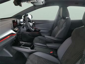 Volkswagen ID.4 Pro Performance 77kWh Family (204 ps) - ACTIVE LANE ASSIST - LED