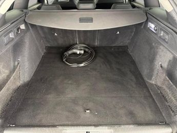 Peugeot 308 SW 1.6 12.4kWh Allure Premium Plug-in e-EAT (180 ps) - CARPLAY - KE