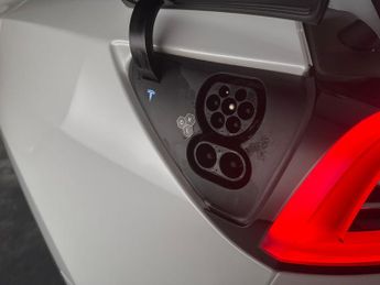 Tesla Model Y SUV RWD (346 ps) KEYLESS ENTRY - REV CAM - LED LIGHTS - NAV