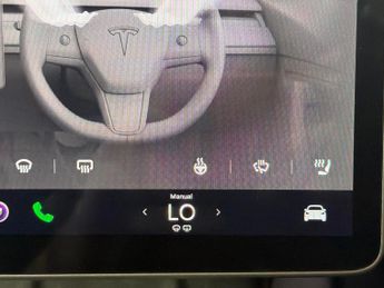 Tesla Model Y (Dual Motor) Long Range 4WDE (384 bhp) - HEATED STEERING