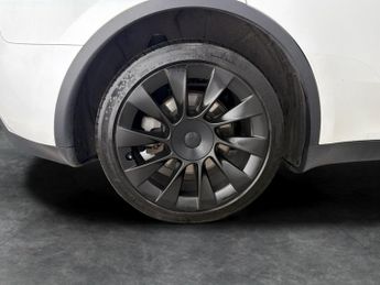 Tesla Model Y (Dual Motor) Long Range 4WDE (384 bhp) - HEATED STEERING