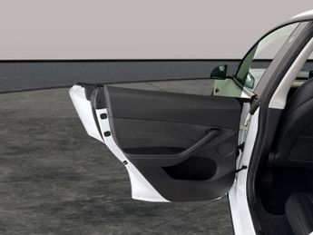 Tesla Model Y (Dual Motor) Long Range 4WDE (384 bhp) - HEATED STEERING