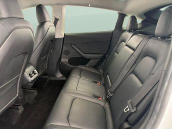 Tesla Model Y (Dual Motor) Long Range 4WDE (384 bhp) - HEATED STEERING