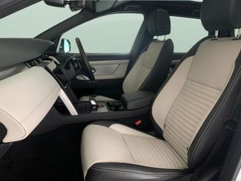Land Rover Discovery Sport 1.5 P270e 12.17kWh Dynamic HSE Plug-in 4WD (269 ps) - ADAPT CRUI