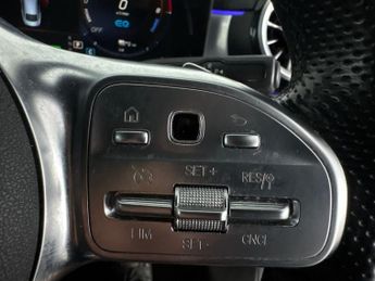 Mercedes-Benz CLA 1.3 CLA250e 15.6kWh AMG Line (Premium) Coupe Plug-in 8G-DCT (218