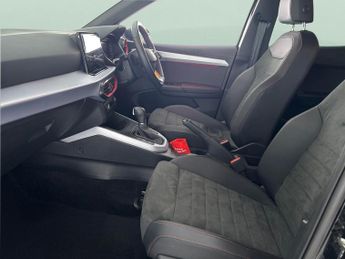 Seat Arona 1.5 TSI FR Sport DSG (150 ps) - LED - HEATED SEATS - NAV