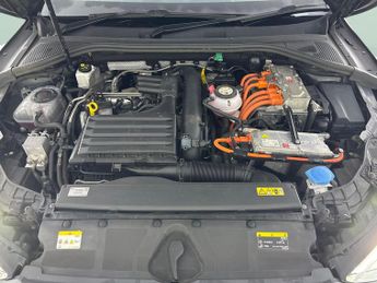 Audi A3 40 TFSI e S Line S Tronic[C+S]  MMI NAV PLUS - LED LIGHTS - LANE