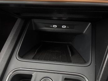 Cupra Formentor 1.5 TSI V2 DSG (150 ps) - PARK ASSIST - LED - REVERSE CAM