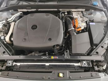 Volvo S60 2.0h T8 Recharge 18.8kWh Ultimate Plug-in AWD (455 ps) - HK AUDI