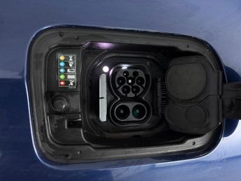 BMW iX3 80kWh M Sport Pro (286 ps) - HUD - BMW LASERLIGHTS - ADAPT CRUIS