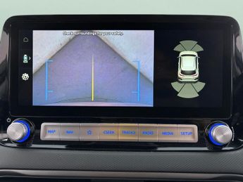 Hyundai Kona 64kWh Premium (10.5kW Charger) (204 ps) - UPGRADED SOUND - LED