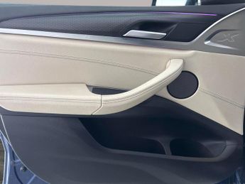 BMW iX3 80kWh M Sport Pro (286 ps) - HUD - BMW LASERLIGHTS - ADAPT CRUIS