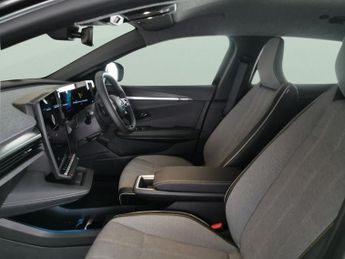 Renault Megane E-tech comfort range 60kWh techno (22kW Charger) (220 ps) - KEYLESS ENT