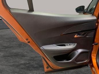 Peugeot E-2008 50kWh GT (7kW Charger) (136 ps) - BLIND SPOT ASSIST - LANE DEPAR