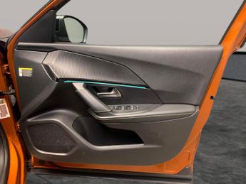 Peugeot E-2008 50kWh GT (7kW Charger) (136 ps) - BLIND SPOT ASSIST - LANE DEPAR