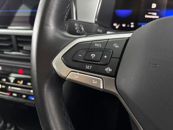 Volkswagen T-Roc 1.5 TSI Life DSG (150 ps) - ACTIVE LANE ASSIST - PARK ASSIST - L