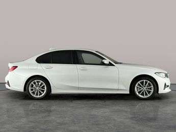 BMW 3 Series 2.0 330e 12kWh SE Pro Plug-in (292 ps) - PERFORMANCE CONTROL