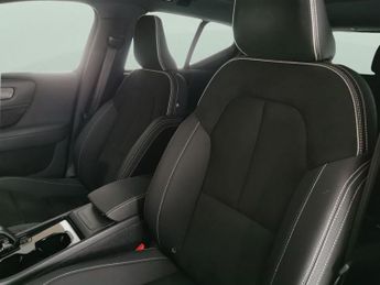 Volvo XC40 Recharge Twin 82kWh Ultimate AWD (408 ps) - CARPLAY - HK AUDIO
