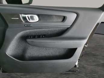 Volvo XC40 Recharge Twin 82kWh Ultimate AWD (408 ps) - CARPLAY - HK AUDIO