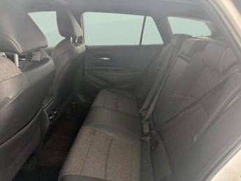 Toyota Corolla 1.8 VVT-h Design Touring Sports CVT (140 ps) - REVERSE CAM - NAV