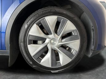 Tesla Model Y SUV RWD (346 ps) - HEATED STEERING - WIFI - BLIND SPOT ASSIST