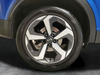 Nissan Qashqai 1.3 DIG-T MHEV N-Connecta XTRON (158 ps) - INTELLIGENT LANE INTE