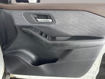 Nissan X-TRAIL 1.5 h e-POWER Acenta Premium e-4ORCE (213 ps) - LANE DEPARTURE 