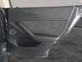 Tesla Model Y (Dual Motor) Long Range 4WDE (384 bhp) - HEATED STEERING
