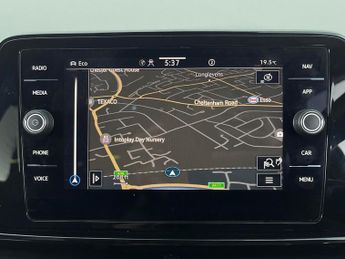 Volkswagen T-Roc 1.5 TSI R-Line DSG (150 ps) - PARK ASSIST - NAV - HEATED SEATS