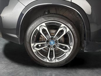 BMW iX1 30 66.5kWh M Sport xDrive (11kW Charger) (313 ps) - HEATED SEATS