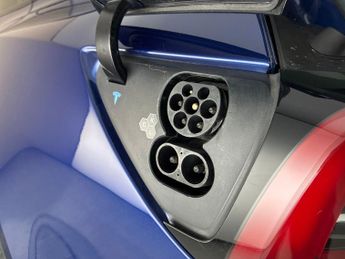 Tesla Model Y SUV RWD (346 ps) - HEATED STEERING - WIFI - BLIND SPOT ASSIST