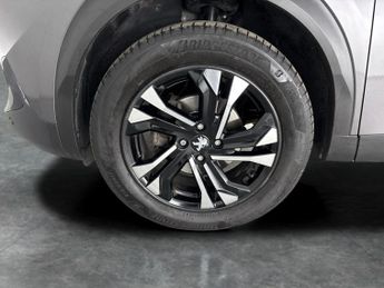 Peugeot 2008 1.2 PureTech GT EAT (130 ps) - BLACK ROOF RAILS - LED - REVERSE 