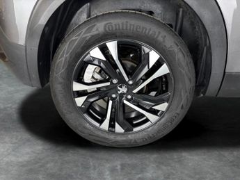 Peugeot 2008 1.2 PureTech GT EAT (130 ps) - BLACK ROOF RAILS - LED - REVERSE 