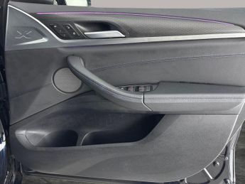 BMW iX3 80kWh M Sport Pro (286 ps) - GESTURE CONTROL - HUD - ADAPT CRUIS