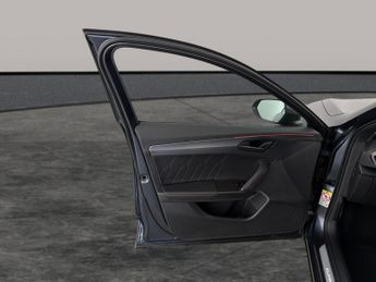 Cupra Formentor 1.4 eHybrid 12.8kWh V2 Plug-in DSG (204 ps) - LED - REVERSE CAM 