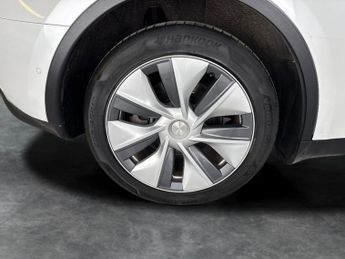 Tesla Model Y (Dual Motor) Long Range 4WDE (384 bhp) - LED - REVERSE CAM - NAV